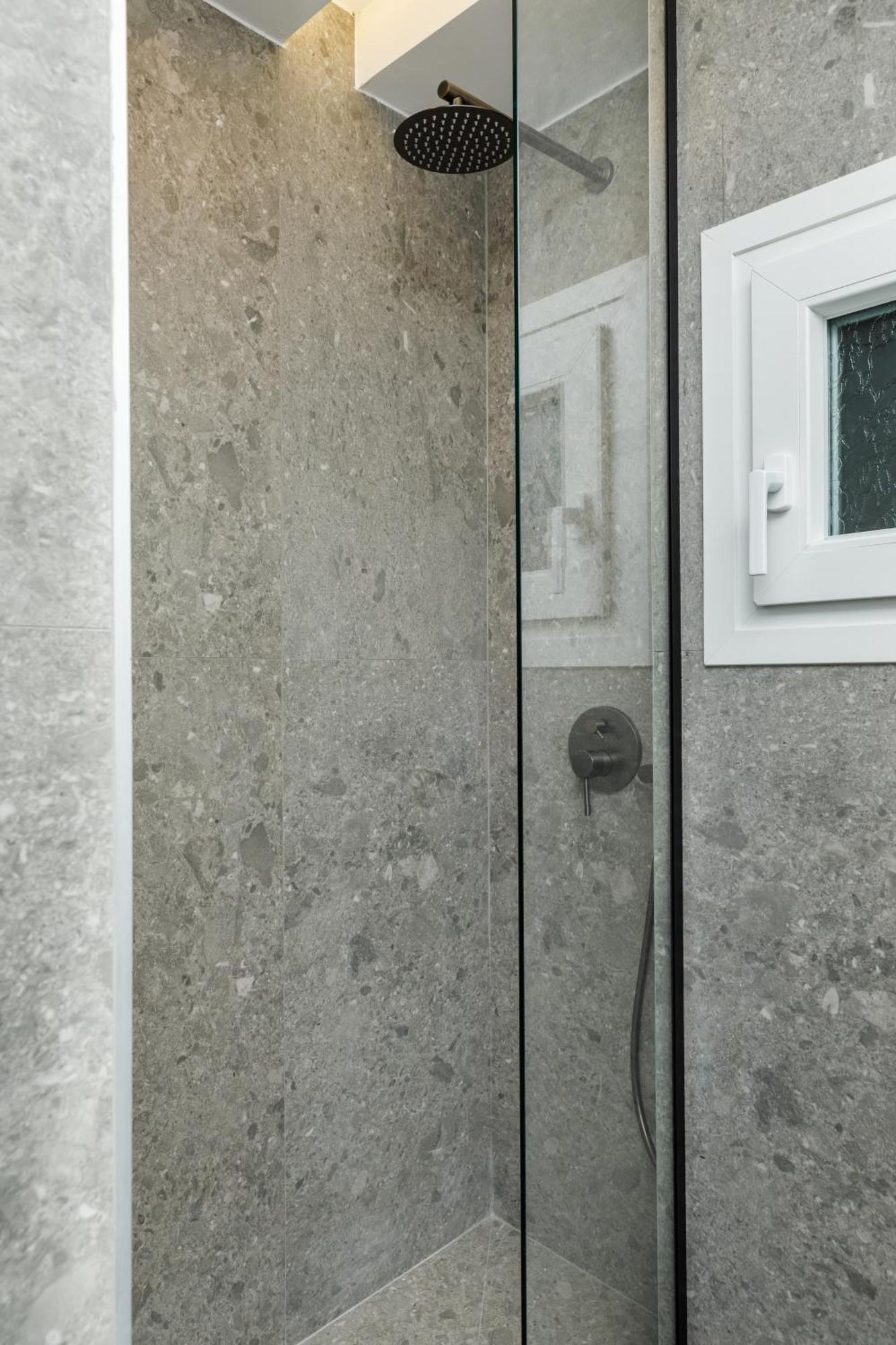 Lorian Suite By Alchemia Parking Tesalonika Bagian luar foto